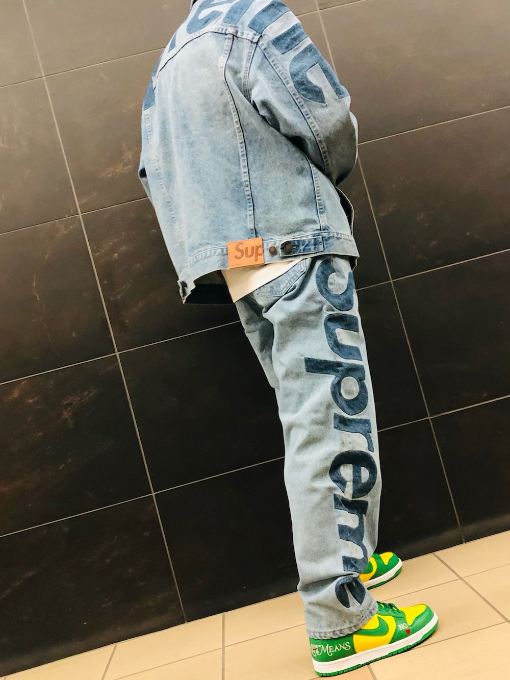 harutoexplorer｜Supreme のデニムジャケットを使ったコーディネート