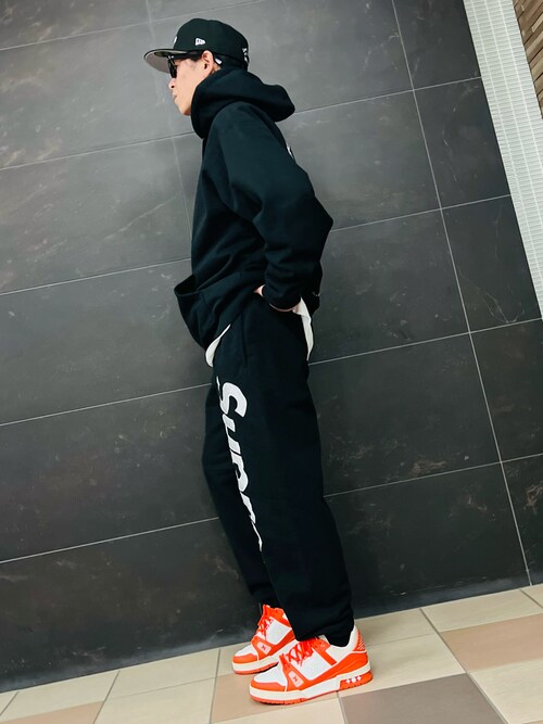 ☆EMI☆　supreme パーカー　スウェットパンツ　セットアップ FW24☆Supreme スウェット セットアップ☆海外セレブ多数着用 (Supreme