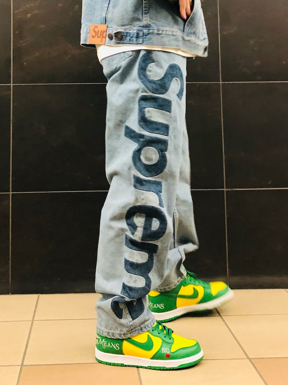 harutoexplorer｜Supreme のデニムジャケットを使ったコーディネート