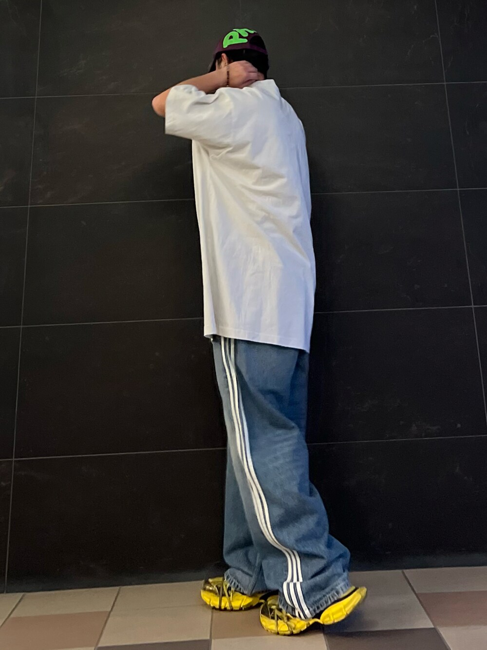 harutoexplorer｜BALENCIAGAのTシャツ/カットソーを使った