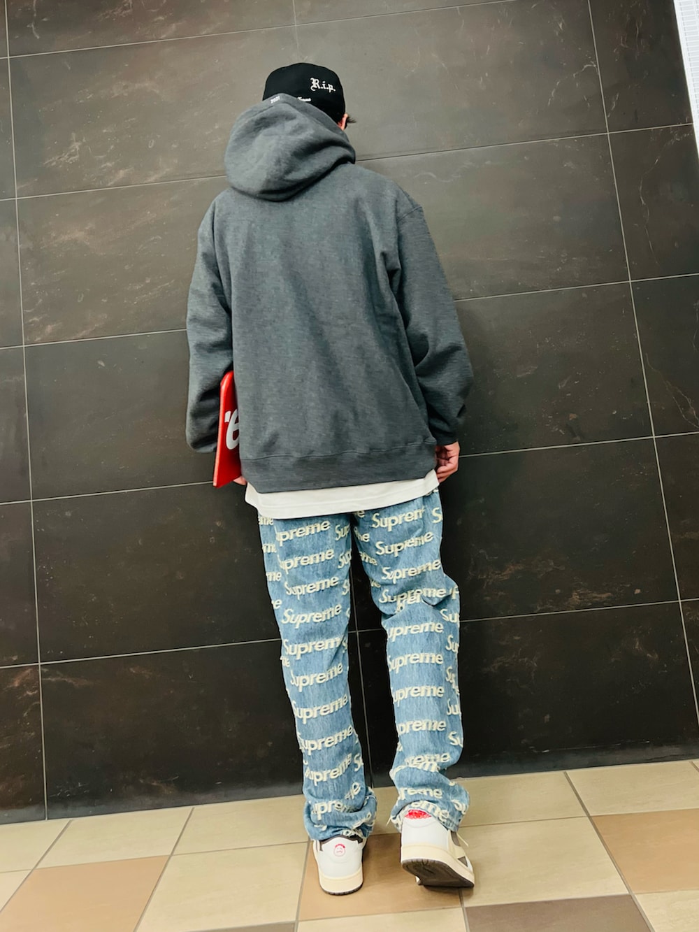 harutoexplorer｜Supreme のパーカーを使ったコーディネート - WEAR