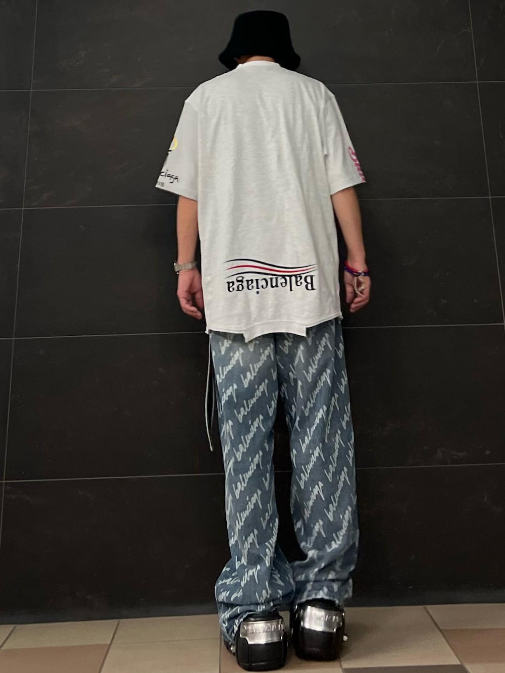 バレンシアガ　BALENCIAGA ビッグシルエット Tシャツ BALENCIAGA(バレンシアガ) 23SSSKATER OVERSIZEDヴィンテージ