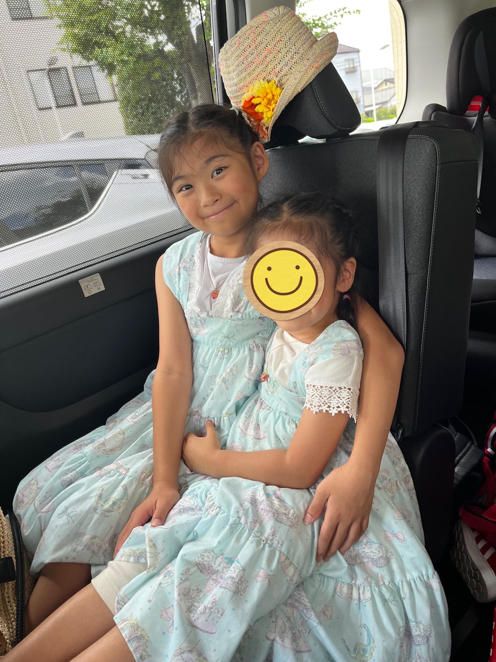 「お出かけコーデ、軽井沢、夏旅行、ワンピース、スポーツサンダル、むぎわら帽子、ストローハット、サンドレス、小学生」｜「H&Mのアイテム（ハット、ベージュ系）」を使った、springbluespringさん（キッズ・131cm）の夏コーディネートの2枚目の写真