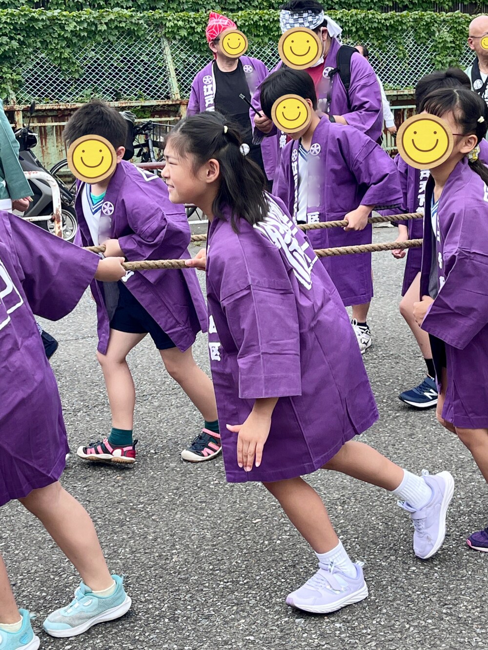 パープル系の水着/着物・浴衣を着用したキッズの夏コーディネートの4枚目の写真