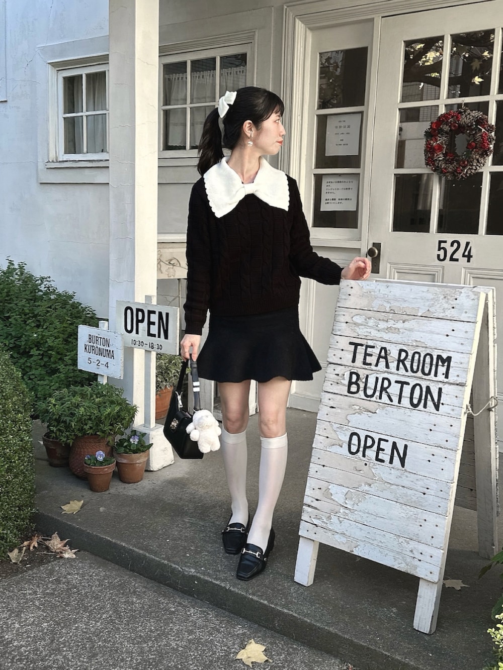 「最近のいい感じコーデ、クリスマスに着たい服、モノトーンコーデ、ファーコート、GRL、epine、snidel、RANDA、低身長、低身長女子、ガーリー、大人ガーリー、フレンチガーリー、大人かわいい、骨格ウェーブ」|「Treat urselfのアイテム(ジャケット/アウター、ベージュ系)」を使った、miiさん(骨格ウェーブ・レディース・156cm)の冬コーディネートの2枚目の写真