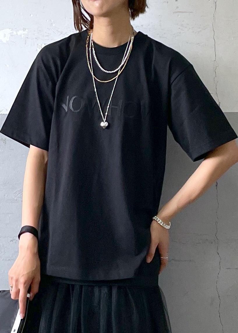 「KNOWHOW jewerly、ノウハウジュエリー、レスポートサック、lesportsac、イヤーカフ、ハートネックレス、ネックレス、チェーンネックレス、ブレスレット、24SS夏の新作、ポーチ、ブラック、Tシャツ、ロゴ、クルーネック」｜「ADAM ET ROPE'の【LeSportsac for ADAM ET ROPE'】別注 COSMETIC CLUTCH（ポーチ、ブラック系）」を使った、KIKUCHIさん（レディース・167cm）の夏コーディネートの6枚目の写真