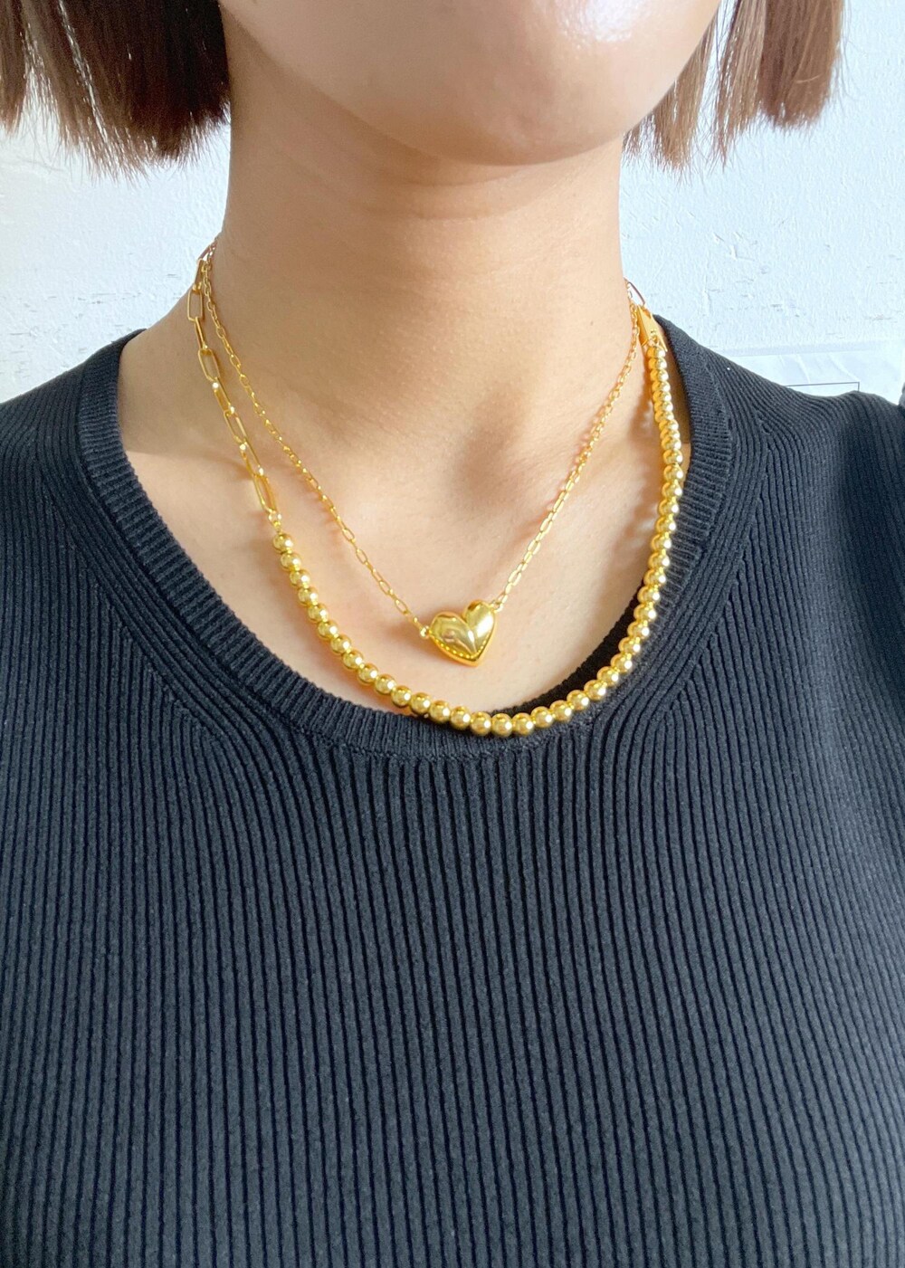 「KNOWHOW jewelry、ノウハウジュエリー、24SS夏の新作、デザインTOPS、ゴールドネックレス、ゴールドブレスレット、クリアバッグ、UVカット、撥水加工、ペプラム、ADAM ET ROPÉ、FEMME、高身長、骨格ナチュラル、イエベ」|「ADAM ET ROPE'のナローフラットサンダル(サンダル、シルバー系)」を使った、KIKUCHIさん(レディース・167cm)の夏コーディネートの6枚目の写真