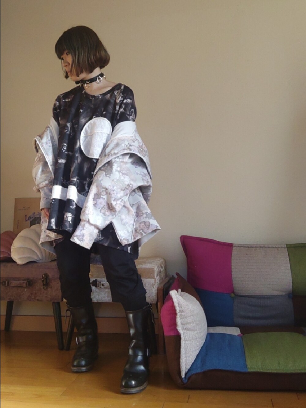 「ブーツ、ビッグシルエット、ドメスティックブランド、パーカー、秋冬コーデ」｜「BALMUNGのアイテム（ジャケット/アウター、その他）」を使った、リィコさん（レディース・160cm）の秋コーディネートの2枚目の写真