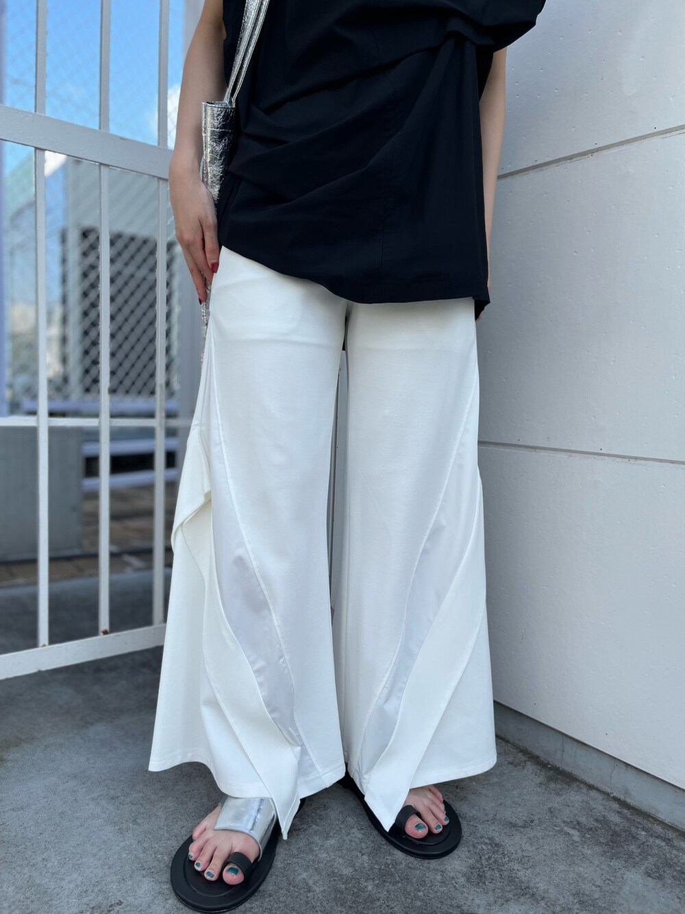 UN3D W TUCK LOOSE CUT TOP ホワイト 38 試着のみ