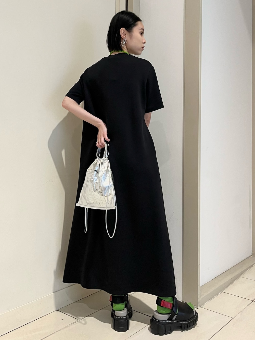 タックテントワンピースを使った人気ファッションコーディネート - WEAR