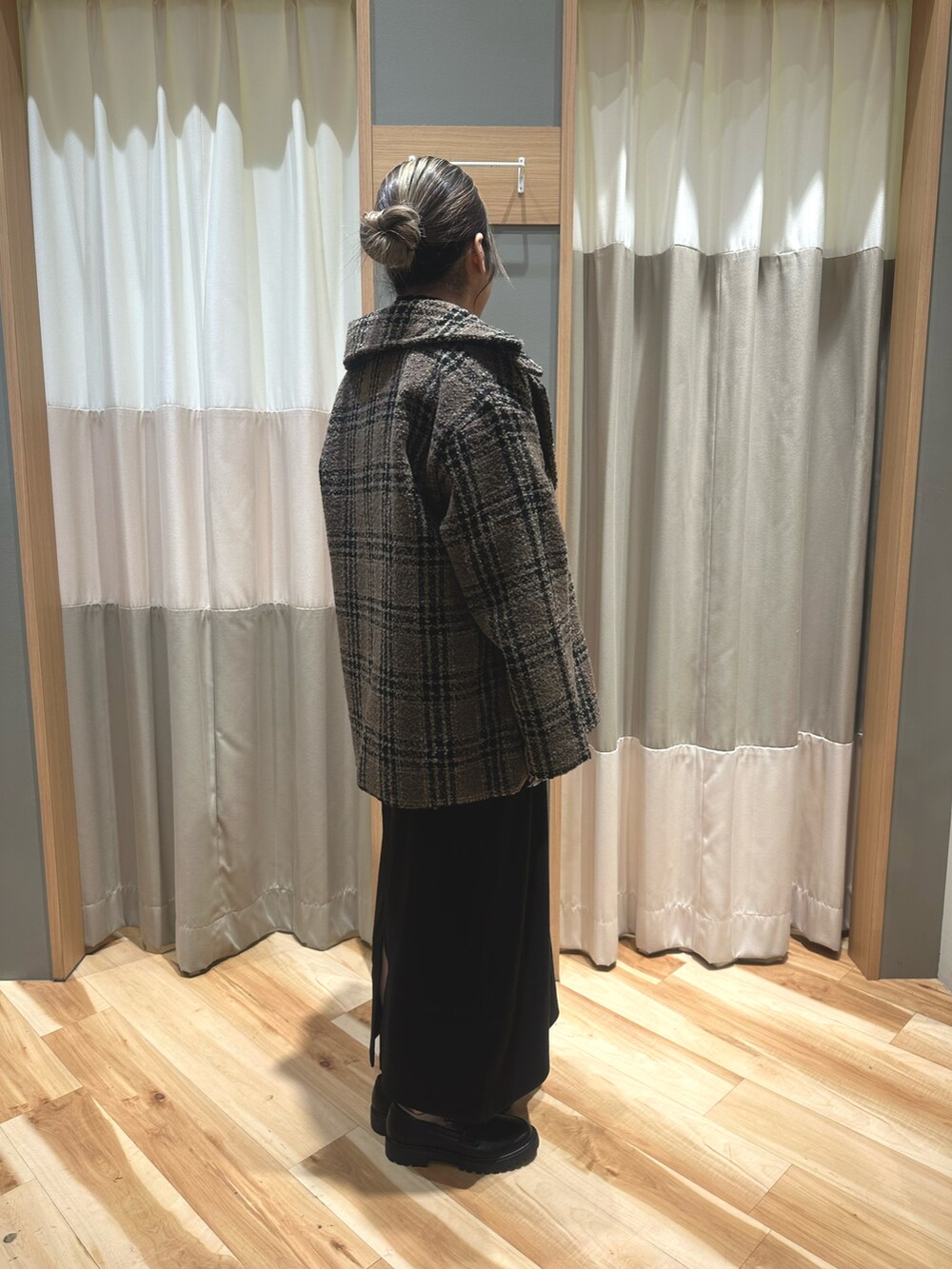 「冬、冬コーデ、低身長コーデ、大人コーデ、おでかけコーデ、大人女子、オトナカジュアル、低身長女子、155cm、骨格ストレート、おしゃれさんと繋がりたい、Samansa Mos2 blue、サマンサモスモスブルー」｜「Samansa Mos2 blueの【ふっくらクッション】厚底ローファー（ドレスシューズ、ブラック系）」を使った、るぴさん（レディース・155cm）の冬コーディネートの4枚目の写真