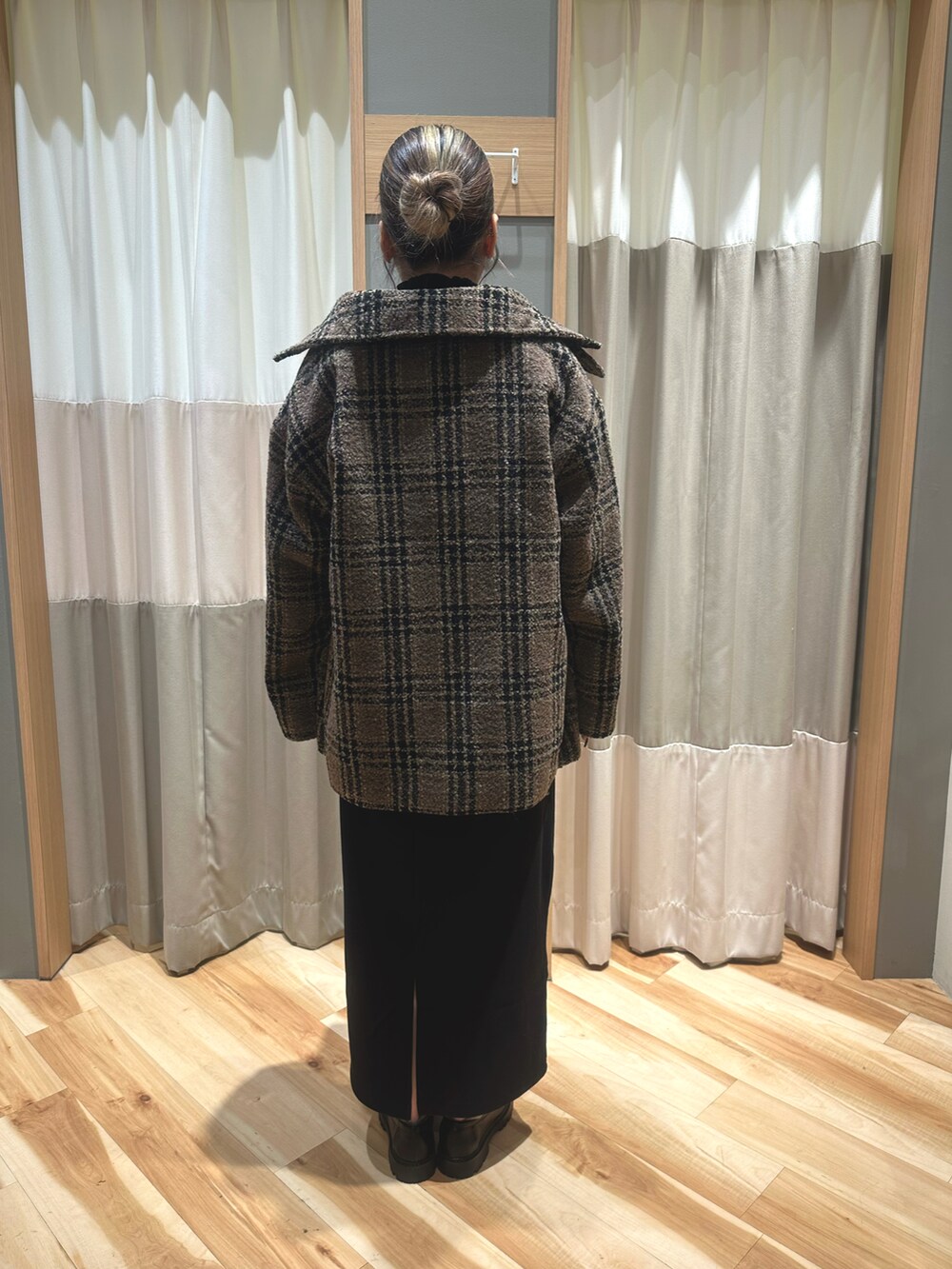 「冬、冬コーデ、低身長コーデ、大人コーデ、おでかけコーデ、大人女子、オトナカジュアル、低身長女子、155cm、骨格ストレート、おしゃれさんと繋がりたい、Samansa Mos2 blue、サマンサモスモスブルー」｜「Samansa Mos2 blueの【ふっくらクッション】厚底ローファー（ドレスシューズ、ブラック系）」を使った、るぴさん（レディース・155cm）の冬コーディネートの3枚目の写真