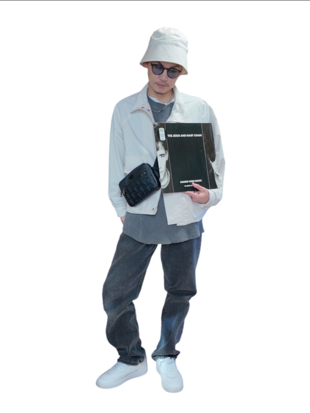 「メンズファッション、モノトーン、モノトーンコーデ、今日のコーデ、休日コーデ、デニム、550、Traditional Weatherwear、LACOSTE、KIJIMA TAKAYUKI、ブラックデニム、セーラーハット、古着MIX、古着」｜「今日の音楽のThe Jesus & Mary Chain / Barbed Wire Kisses (88)（レコード、その他）」を使った、九条∞(くじょうえいと)さん（メンズ・168cm）の秋コーディネートの2枚目の写真