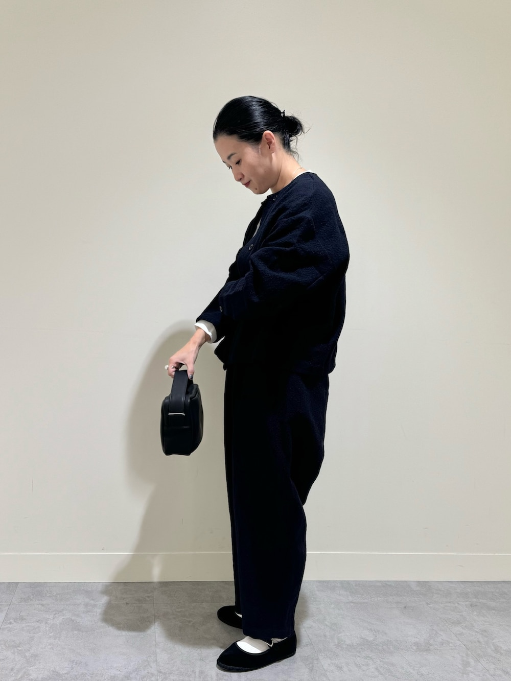 「おしゃ見えテクニック、レイヤードスタイル、秋コーデ、七五三、オケージョン、セットアップ、かぐれ、40代ファッション、アラフォー」｜「かぐれのアイテム（ジャケット/アウター、ブラック系）」を使った、クボさん（レディース・161cm）の秋コーディネートの3枚目の写真