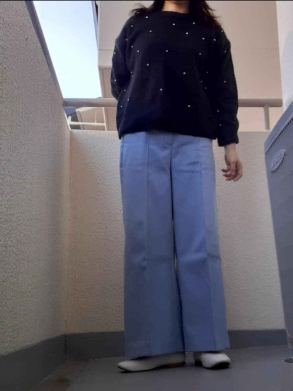 「オトナカジュアル」｜「無印良品の婦人　疲れにくい　レザーシューズ（その他シューズ、ホワイト系）」を使った、jamさん（レディース・161cm）の冬コーディネートの2枚目の写真