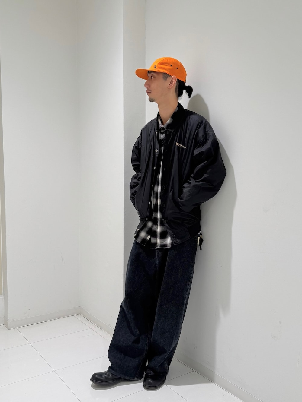「arth、ジェットキャップ、パラフィン加工、カジュアル、ストリート、アメカジ風」｜「arthのarth  Paraffin JetCap / アース（キャップ、オレンジ系）」を使った、おたけさん（メンズ・180cm）の冬コーディネートの3枚目の写真