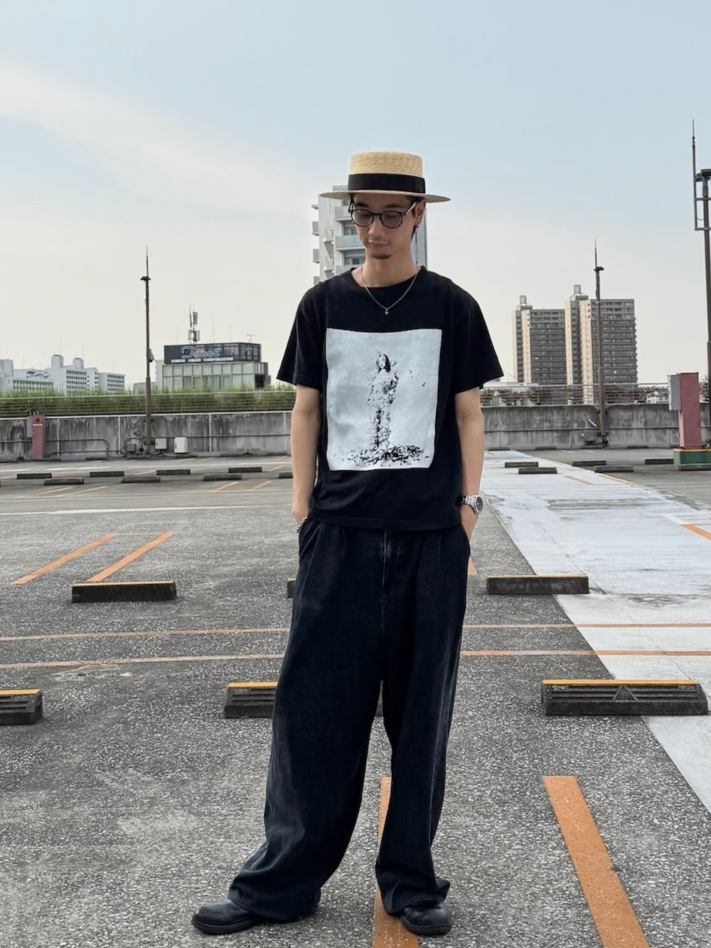 「override 、カンカン帽、夏コーデ、シンプルコーデ、アメカジ風コーデ、アメカジコーデ」｜「OVERRIDEのOVERRIDE  STRAW BRAID BOATER / オーバーライド（ハット、ブラック系）」を使った、おたけさん（メンズ・180cm）の夏コーディネートの2枚目の写真