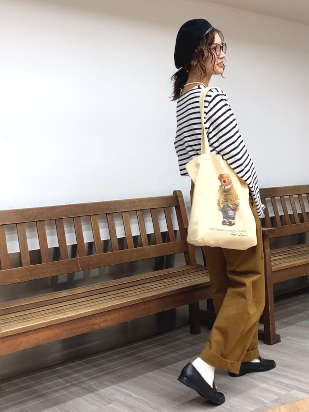 「秋服準備はじめました、トートバッグ、ボーダー、大人カジュアル、ハイウエスト、ベレー帽、休日スタイル、プチプラ、UNIQLO、ローファー、nical、Polo Ralph Lauren、ポロベアー、秋コーデ、LOWRYS FARM」｜「UNIQLOのアイテム（パンツ、その他）」を使った、𝚔𝚘𝚌𝚘𝚊さん（レディース・160cm）の秋コーディネートの3枚目の写真
