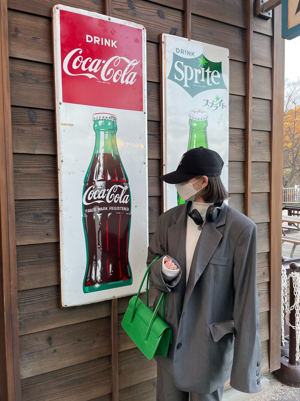 「カジュアルコーデ、セットアップ、韓国ファッション、韓国ブランド、冬、シンプル、おしゃれさんと繋がりたい、低身長女子、タートルネック、ストリートコーデ、ストリート、キャップ、キャップ女子、converse、wooalong」｜「WOOALONGのアイテム（キャップ、ブラック系）」を使った、芋の助さん（レディース・153cm）の冬コーディネートの2枚目の写真