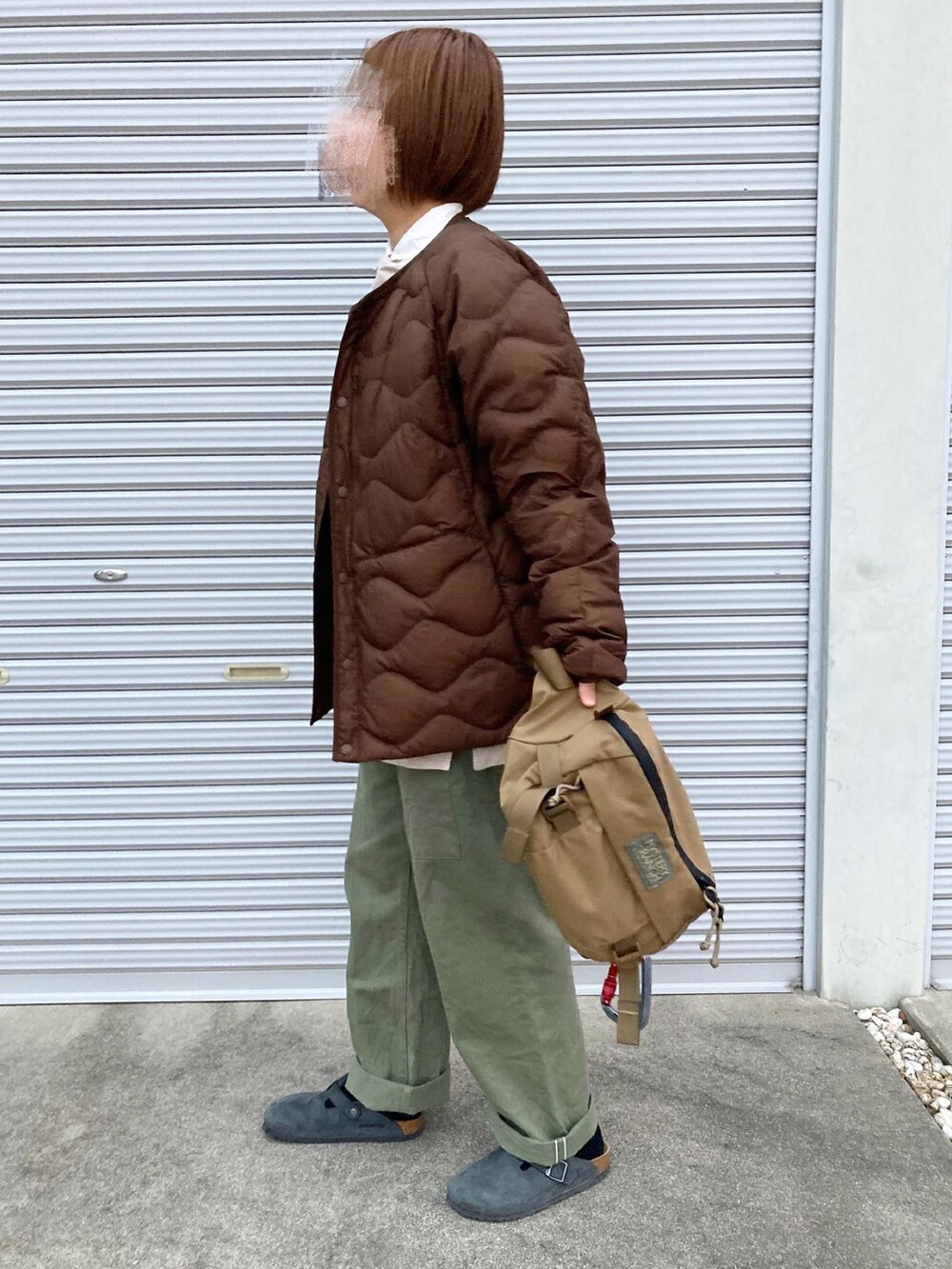 「ユニクロ、UNIQLO、ウルトラライトダウン、orcival、TICCA、birkenstock、ビルケンシュトック、カーゴパンツ、カジュアルコーデ、ミステリーランチ」｜「TICCAの【TICCA】アーミーパンツ WOMEN（カーゴパンツ、グリーン系）」を使った、puuuupiiii2720さん（レディース・158cm）の冬コーディネートの2枚目の写真
