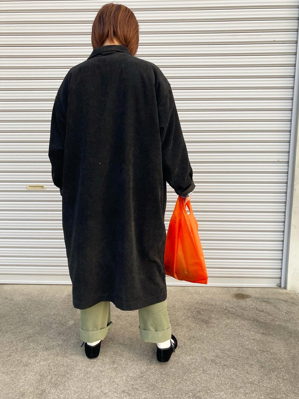 「MUJI Labo、無印コーデ、シャツコート、ストライプシャツ、orcival、カーゴパンツ、シュベック(SVEC)、カンフーシューズ、冬コーデ、プチプラミックス」｜「SVECのカンフーシューズ /  SVEC シュベック kung fu Shoes（バレエシューズ、ブラック系）」を使った、puuuupiiii2720さん（レディース・158cm）の冬コーディネートの4枚目の写真