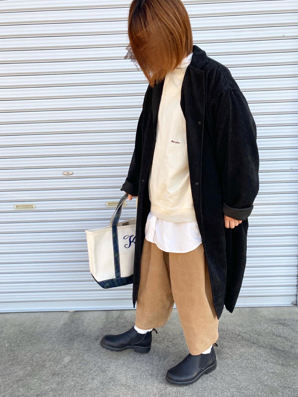 「冬コーデ、カジュアル、私の推しブランド、MUJI Labo、MUJI、ジムフレックス、ordinary fits、オーディナリーフィッツ、ボールパンツ、blundstone、エルエルビーン、LLBean」｜「GYMPHLEXのアイテム（Tシャツ/カットソー、ベージュ系）」を使った、puuuupiiii2720さん（レディース・158cm）の冬コーディネートの2枚目の写真