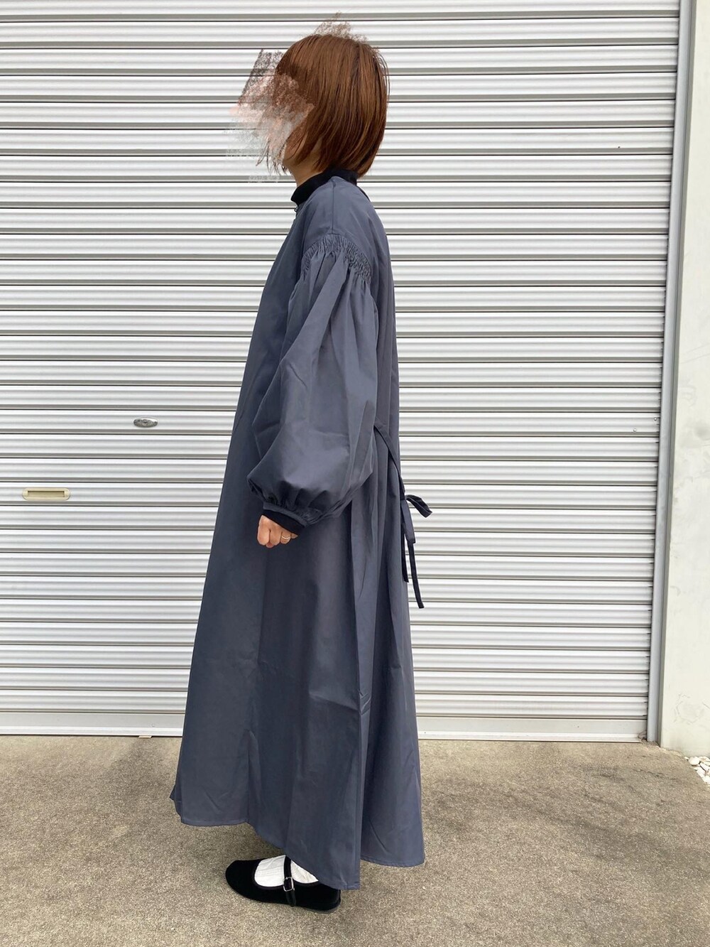 「大人コーデ、カジュアルガーリー、プチプラ、ワンピース、ロングワンピース、Libra Cue、カンフーシューズ、シュベック(SVEC)、クリスマスに着たい服、冬、冬のコーデ、おしゃれさんと繋がりたい」｜「asobozeのアイテム（エコバッグ/サブバッグ、オレンジ系）」を使った、puuuupiiii2720さん（レディース・158cm）の冬コーディネートの2枚目の写真