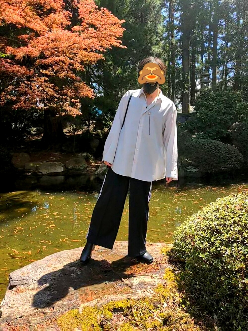 「きれいめカジュアル、ワイドパンツ、シャツスタイル、お洒落さんとつながりたい、春服、プチプラ、スポーツミックス、アディダス、アディダスジャージ、春服コーデ、ヒールブーツ」｜「HAREのアイテム（ネックレス、シルバー系）」を使った、Yiさん（メンズ・167cm）の春コーディネートの2枚目の写真