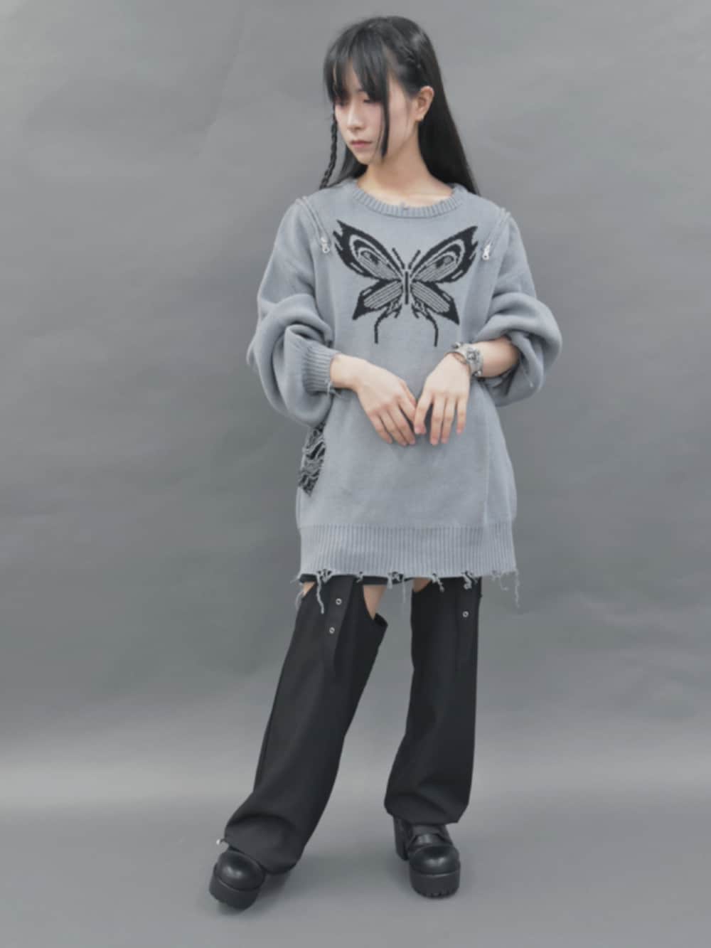 「axes femme、axes femme POETIQUE、低身長、低身長コーデ、低身長女子、お出かけコーデ、ニット、ブーツ、セパレートパンツ、脚出し」|「axes femme POETIQUEのレースアップミドルブーツ(ブーツ、ブラック系)」を使った、ありさん(レディース・155cm)の秋コーディネートの2枚目の写真