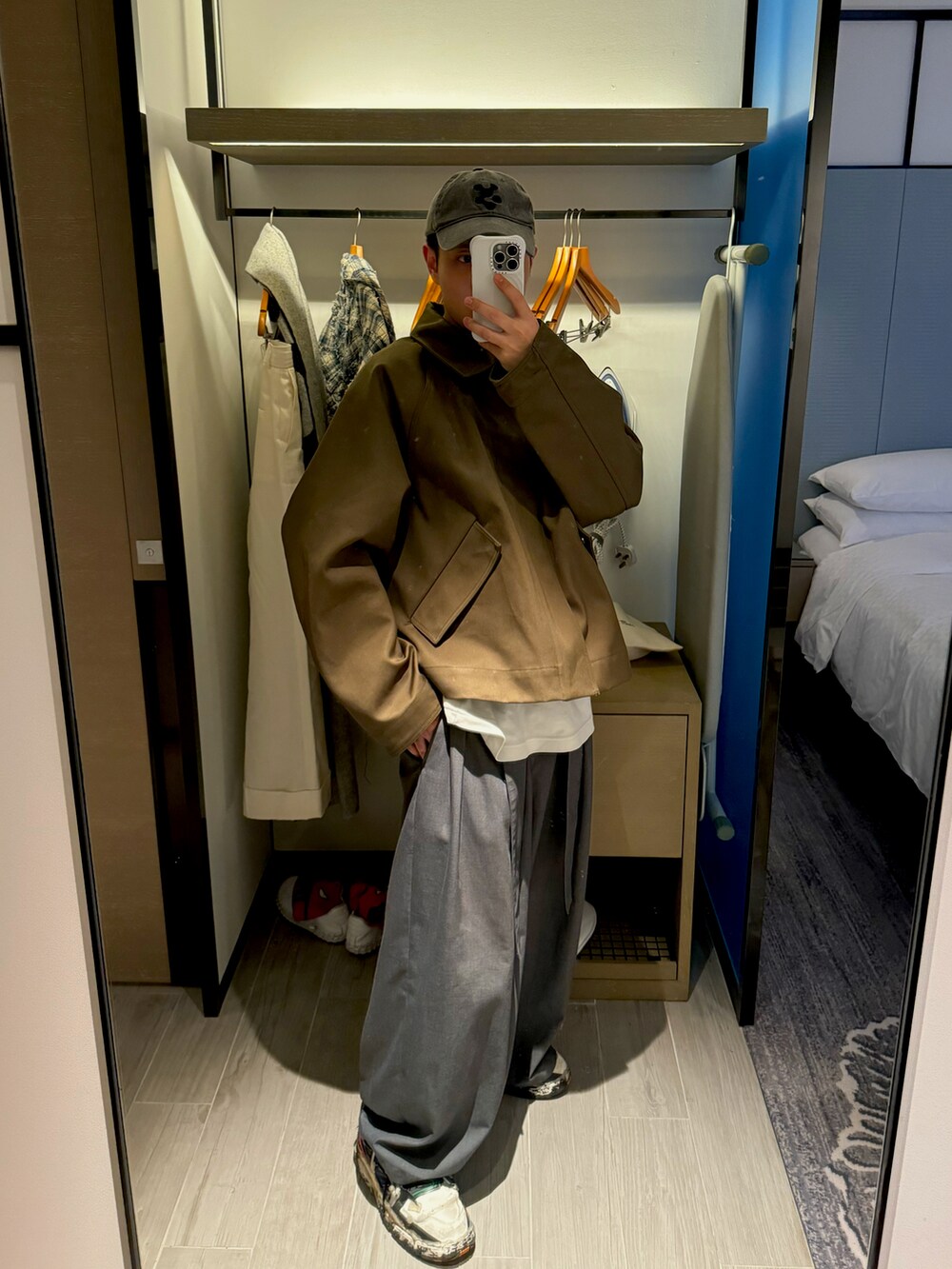 「GREG LAURENのアイテム（ジャケット/アウター、ブルー系）」を使った、CMPさん（メンズ・174cm）の冬コーディネートの3枚目の写真