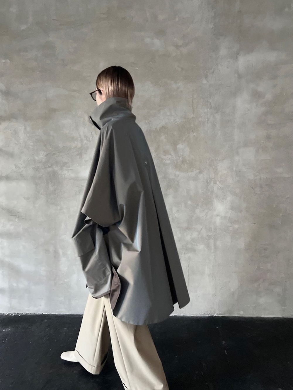 MariNakamuraさんの「Stand collar poncho（RIM.ARK）」を使ったコーディネート