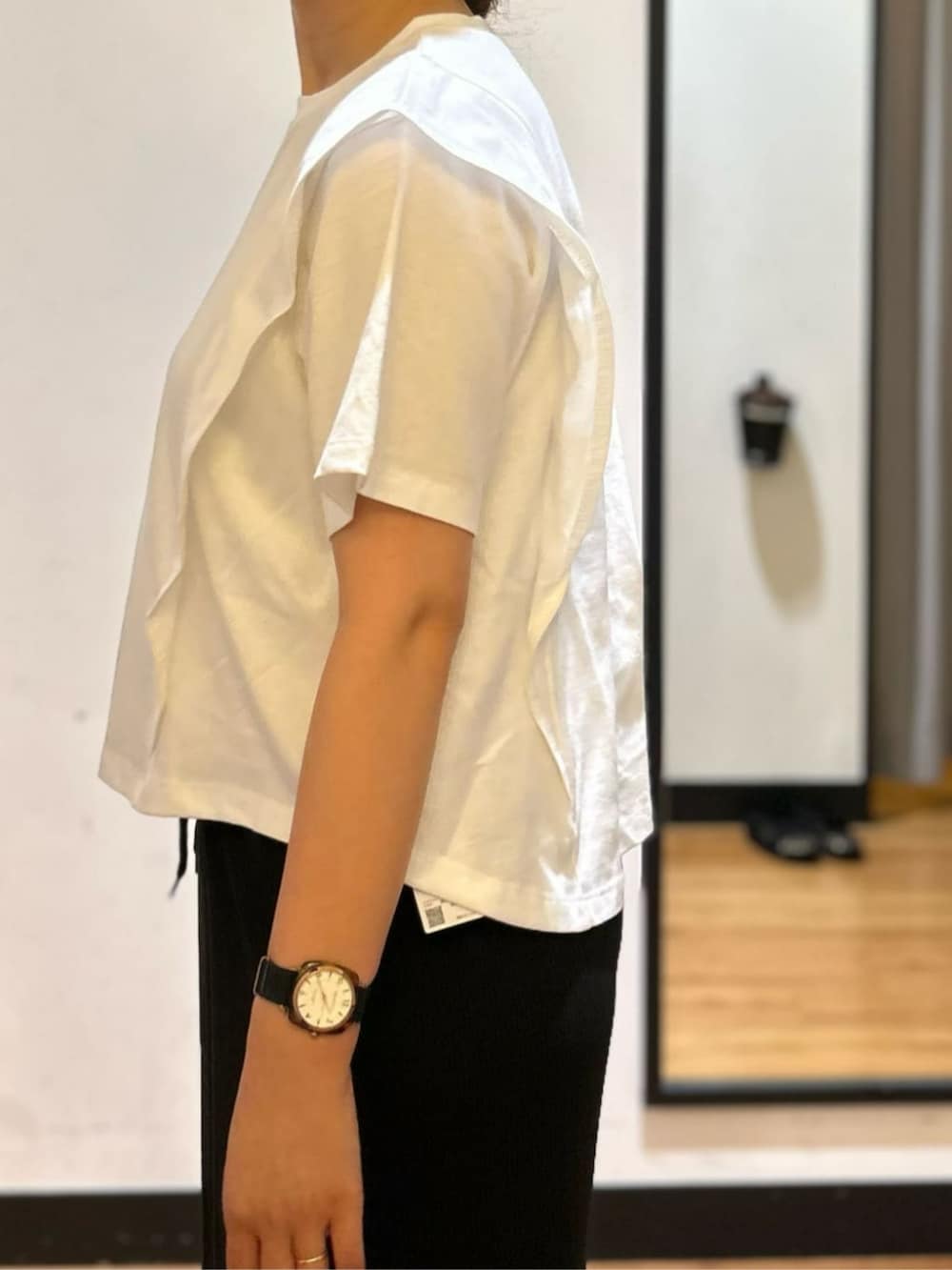 「夏コーデ、スカート、Tシャツ、ゆったり、楽チンコーデ、高身長女子、骨格ウェーブ、30代コーデ、40代コーデ、ママコーデ、おしりが隠れる、体型カバー」｜「Right-onの【HONEYSUCKLE ROSE】リブタイトスカート（スカート、ブラック系）」を使った、Rightonさん（骨格ウェーブ・レディース・166cm）の夏コーディネートの9枚目の写真