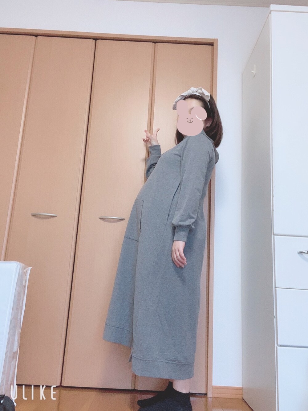 「冬コーデ、ワンピース、スエットワンピース、マタニティ、マタニティコーデ、妊娠９ヶ月、カジュアル、カジュアルコーデ、楽チンコーデ、ラクチンコーデ、ニッセン、プチプラ、低身長コーデ」｜「ニッセンのアイテム（ワンピース、グレー系）」を使った、もえりん✩⃛さん（レディース・154cm）の冬コーディネートの2枚目の写真