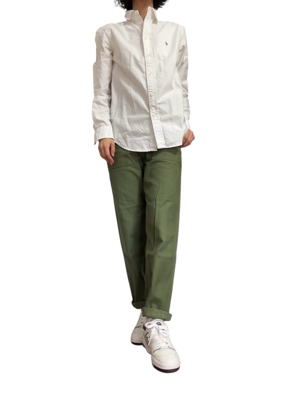 「シャツスタイル、Polo Ralph Lauren、ベイカーパンツ、スニーカー、New Balance、ニューバランス」｜「POLO RALPH LAURENのリラックスド フィット リネン シャツ（シャツ/ブラウス、ホワイト系）」を使った、mmmmm000 _styleさん（レディース・161cm）の春コーディネートの2枚目の写真