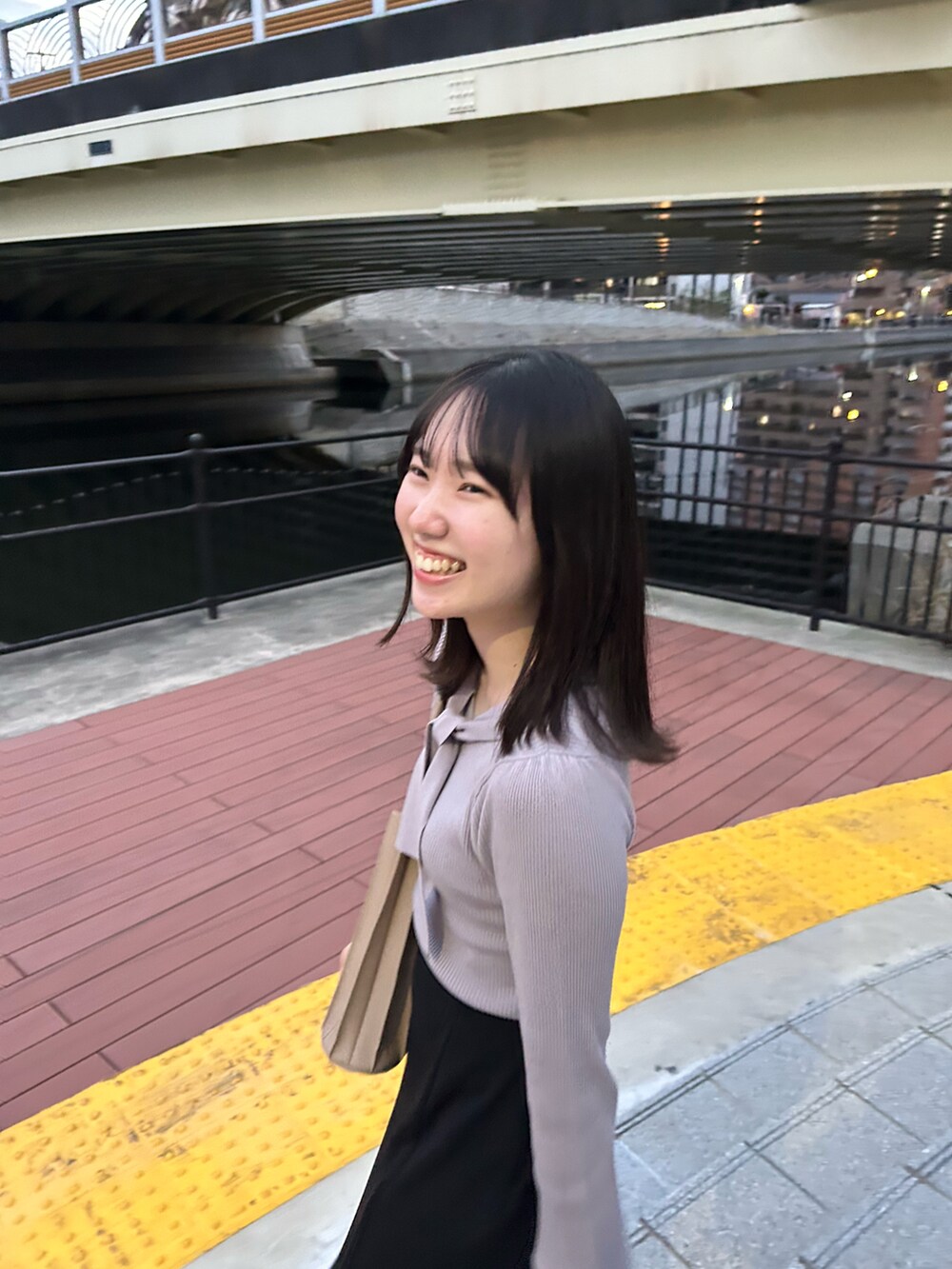「大人かわいい、プチプラ、GU」｜「RETRO GIRLのトレンチコート（トレンチコート、ベージュ系）」を使った、furuju___26さん（レディース・162cm）の冬コーディネートの2枚目の写真
