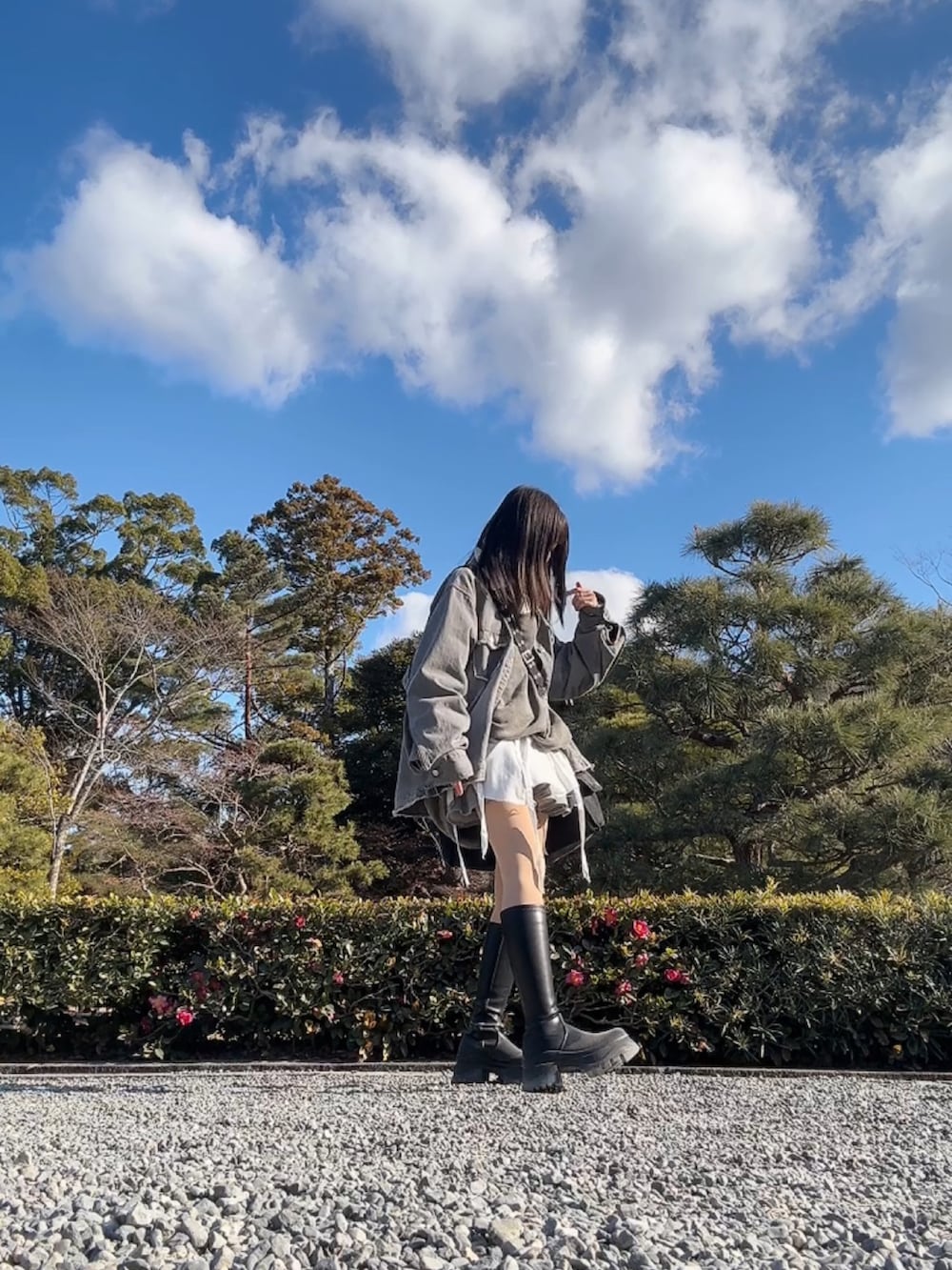 「GRANCY、グランシー女子」｜「INTER FACTORYのカイチ - オーバーサイズワッフルロンT - made in INTERFACTORY（Tシャツ/カットソー、グレー系）」を使った、ふうなちゃんさん（レディース・159cm）の春コーディネートの2枚目の写真