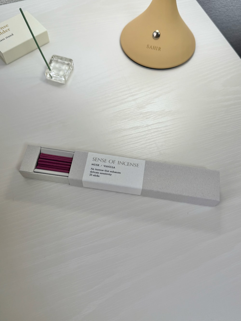 その他のルームフレグランス/お香、その他のルームフレグランス/お香、ブラック系のルームフレグランス/お香を着用したレディースの冬コーディネートの4枚目の写真