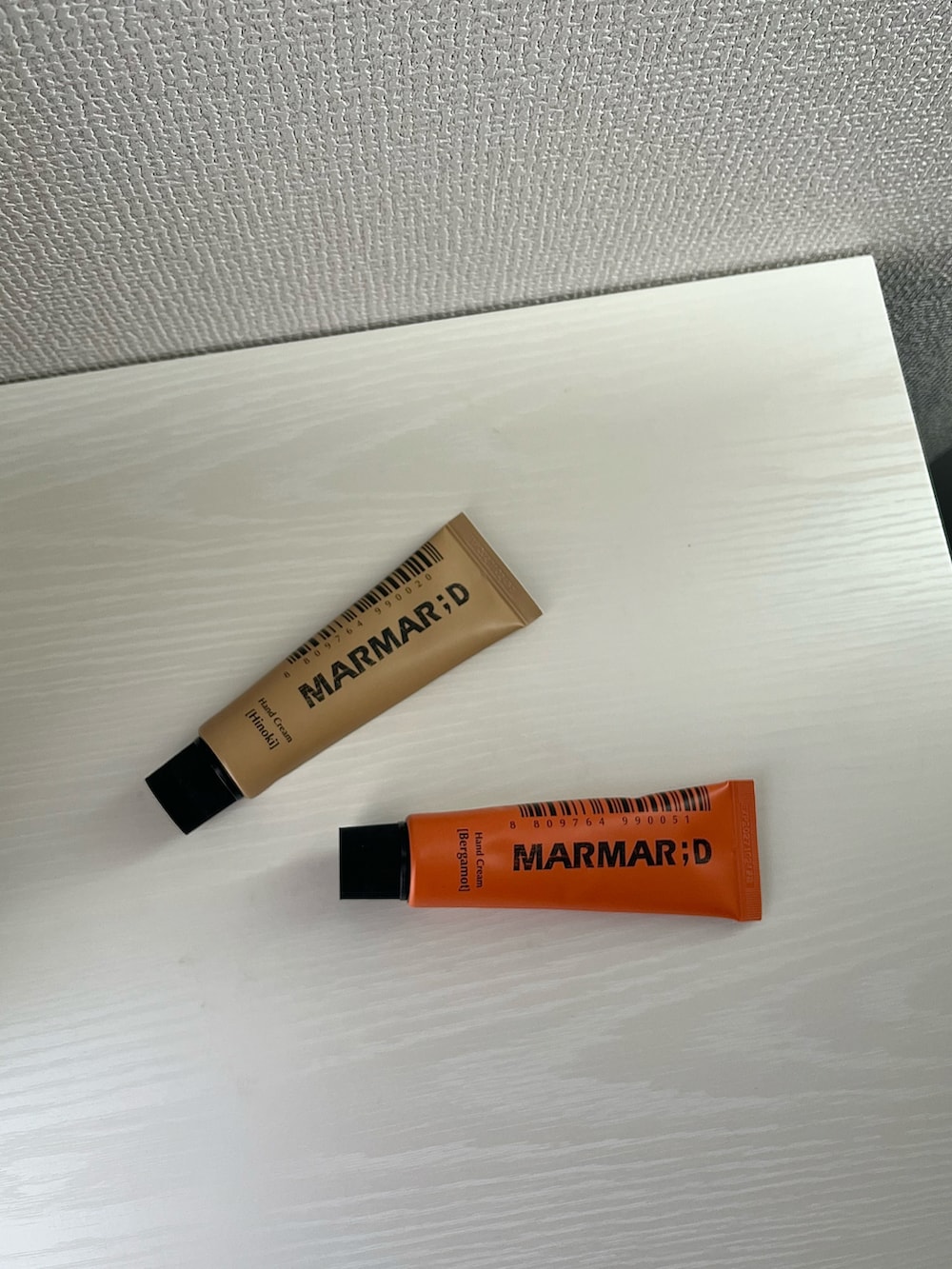 ブラック系のルームフレグランス/お香、その他のハンドケア/ハンドクリーム、その他のルームフレグランス/お香を着用したレディースの冬コーディネートの3枚目の写真