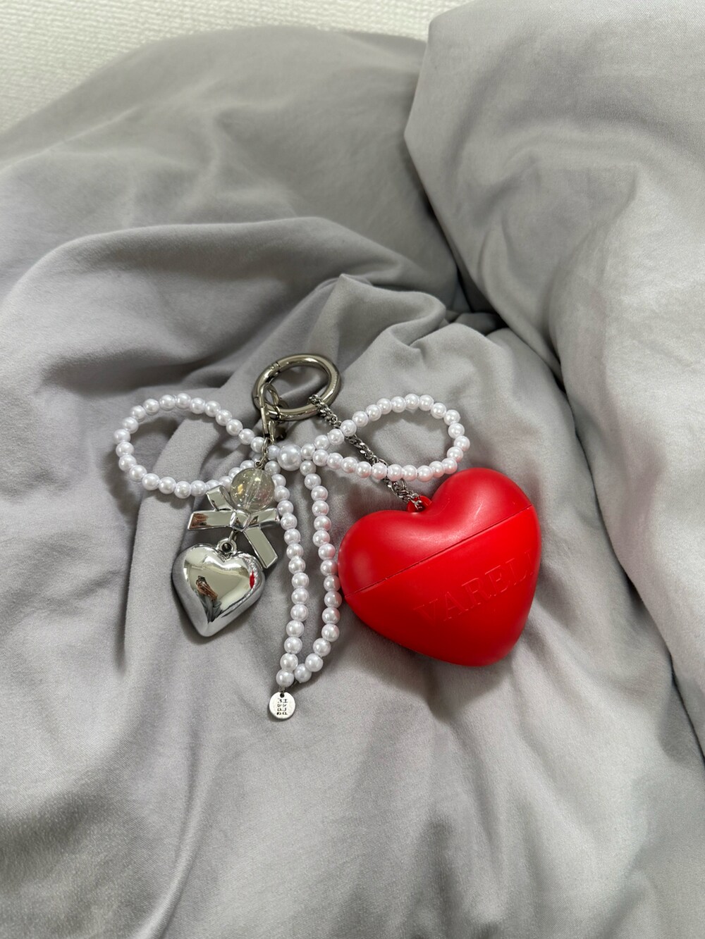 ホワイト系のルームフレグランス/お香、ホワイト系の香水、その他のルームフレグランス/お香を着用したレディースの秋コーディネートの3枚目の写真