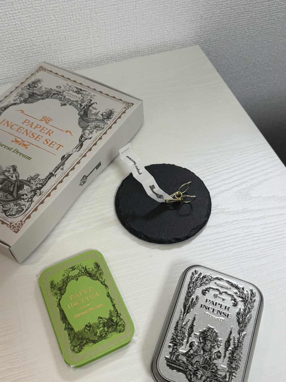 その他のルームフレグランス/お香、その他のルームフレグランス/お香、ブラック系のルームフレグランス/お香を着用したレディースの冬コーディネートの2枚目の写真