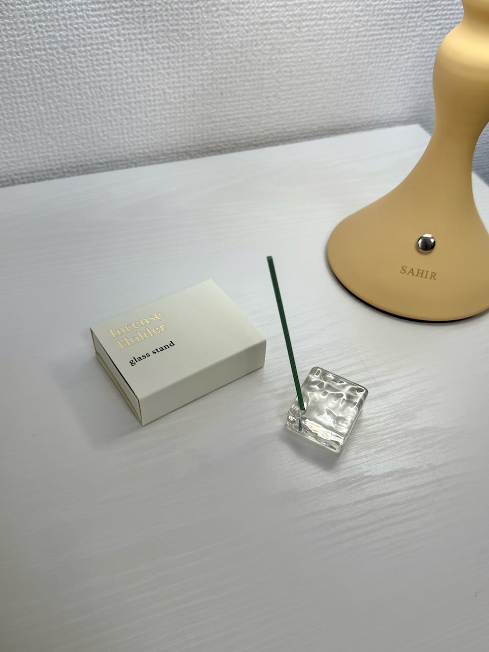 ピンク系の香水、ベージュ系の照明、その他のルームフレグランス/お香を着用したレディースの夏コーディネートの3枚目の写真