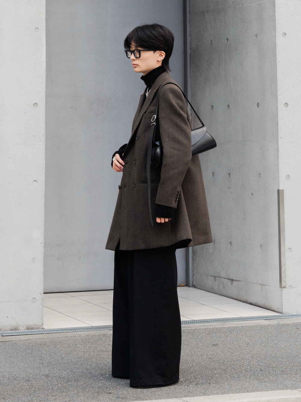 WOOL GABARDINE INTACK WIDE TROUSERSを使った人気ファッション