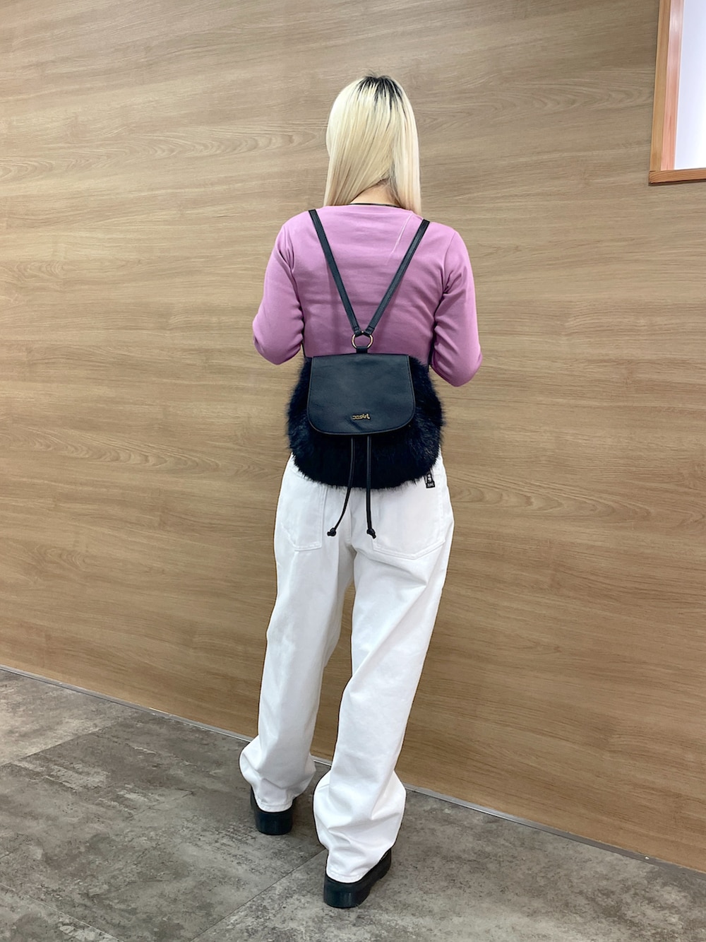 「x-girl、Xgirl_ootd、エックスガール、秋コーデ、2024秋新作、2024冬の新作、カットソー、pink、テーパードパンツ、カラーコーデ、着回しコーデ、お出かけコーデ、トレンドファッション、デニムパンツ」｜「X-girlのSTAR LOGO L/S BABY TEE（Tシャツ/カットソー、ピンク系）」を使った、RUIさん（レディース・160cm）の秋コーディネートの3枚目の写真