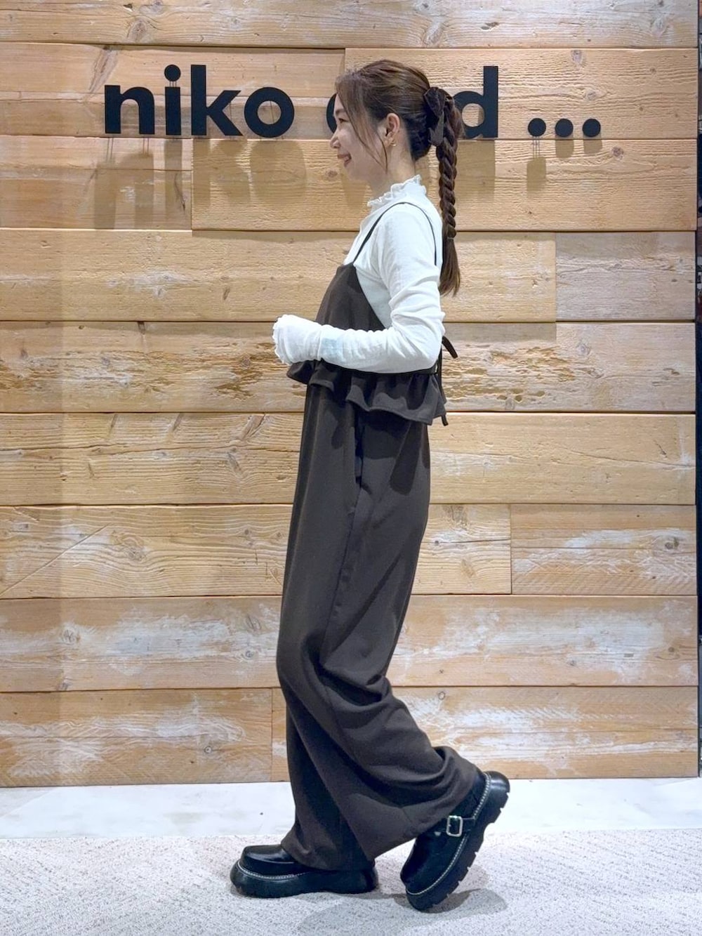 ノビノビフリルキャミサロペットを使った人気ファッション