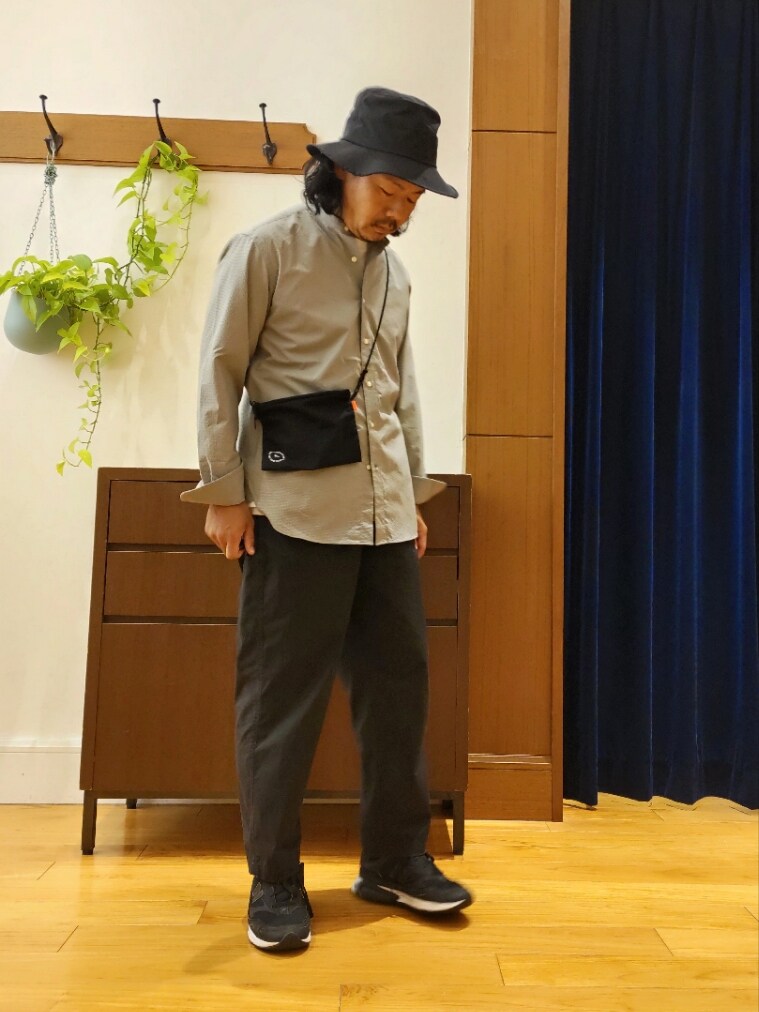 「カジュアルコーデ、オトナカジュアル、休日スタイル、シャツスタイル、レイヤードスタイル」｜「NOLLEY'S goodmanのサッカーバンドカラーシャツ（シャツ/ブラウス、ブラック系）」を使った、RINさん（メンズ・167cm）の夏コーディネートの3枚目の写真