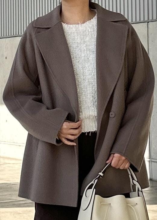 「初冬コーデ、冬コーデ、お仕事コーデ、お出かけコーデ、旅行コーデ、大人カジュアル、スカートスタイル、カジュアルコーデ、ROPÉ、ナチュラル、イエベ秋、ノーマル、トップス、ニット/セーター、ジャケット/アウター」｜「ROPE'の【高評価】スエードポケット付きスカート（スカート、ブラウン系）」を使った、Mさん（レディース・161cm）の冬コーディネートの6枚目の写真