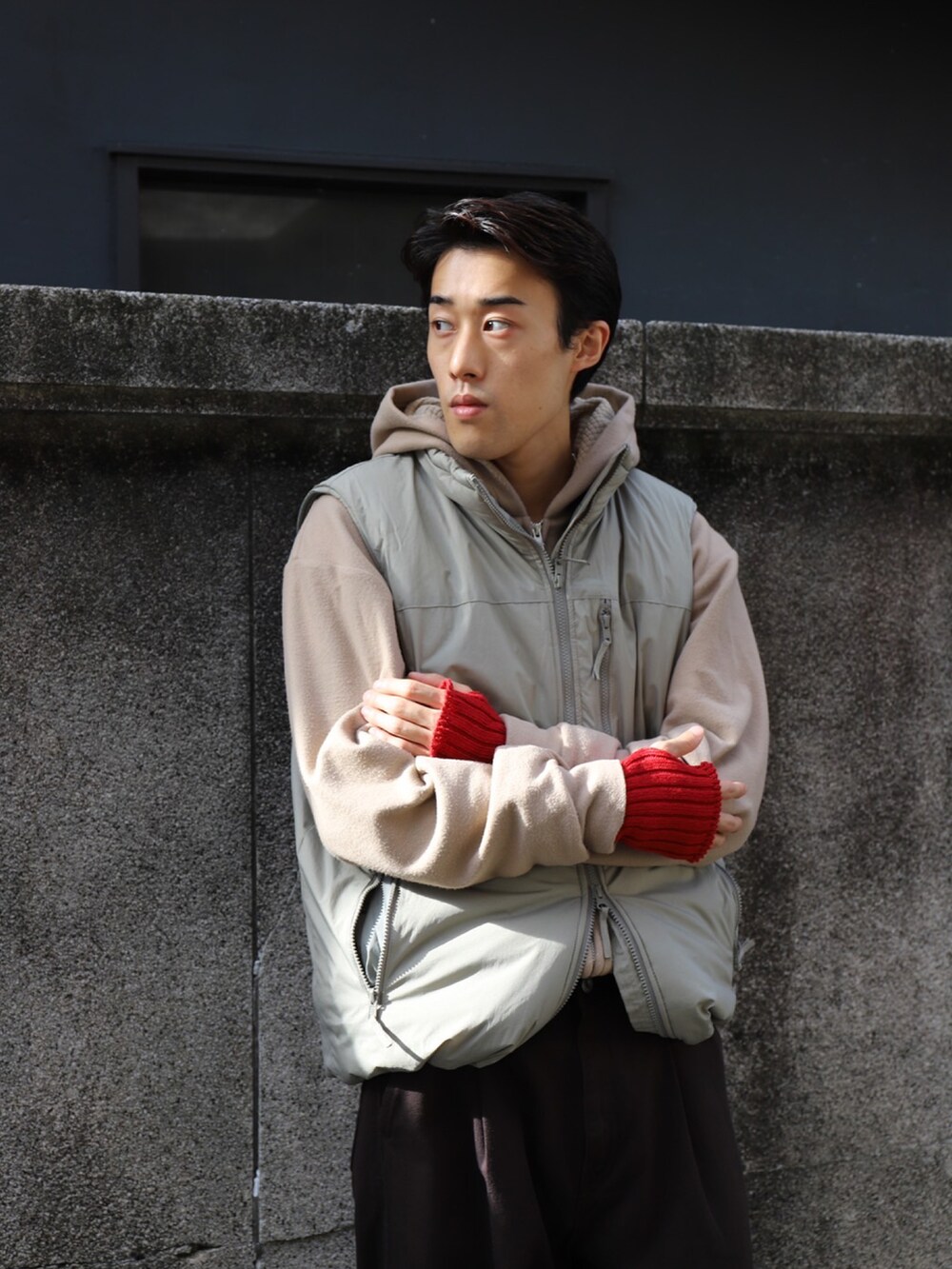 「NIKE、military、superNova.、グローブ、LANTIKI、leuchtfeuer、乱痴気、フィンガーレスグローブ、BURLAP OUTFITTER」｜「LEUCHTFEUERのGLOVES FINGERLESS（手袋、レッド系）」を使った、乱痴気さん（メンズ・175cm）の秋コーディネートの2枚目の写真