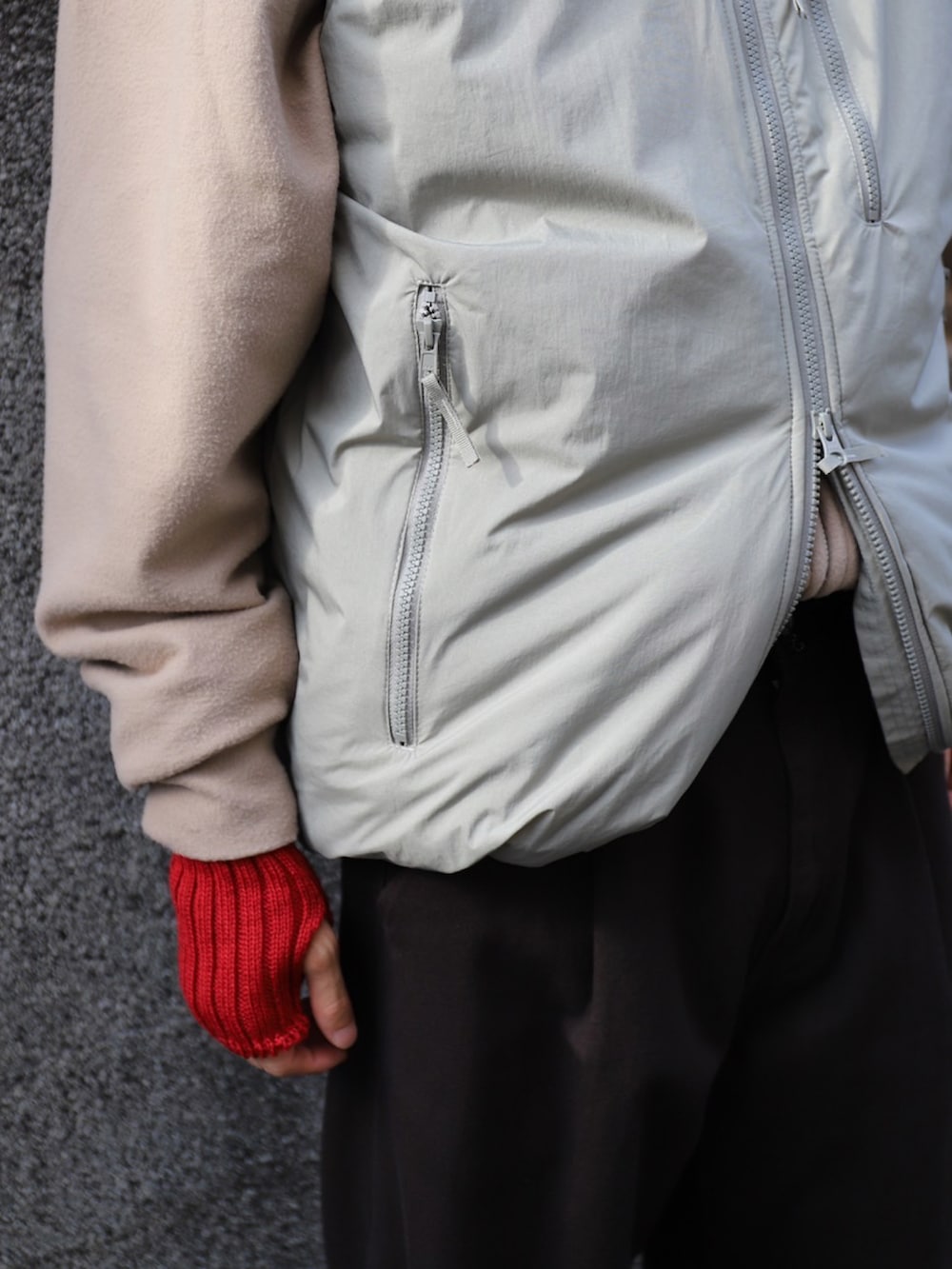 「NIKE、military、superNova.、グローブ、LANTIKI、leuchtfeuer、乱痴気、フィンガーレスグローブ、BURLAP OUTFITTER」｜「LEUCHTFEUERのGLOVES FINGERLESS（手袋、レッド系）」を使った、乱痴気さん（メンズ・175cm）の秋コーディネートの3枚目の写真