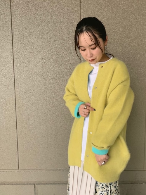 美品　エレンディーク　ラクーンカーディガン　イエロー ELENDEEK（エレンディーク）の「ラクーンミックスダブル