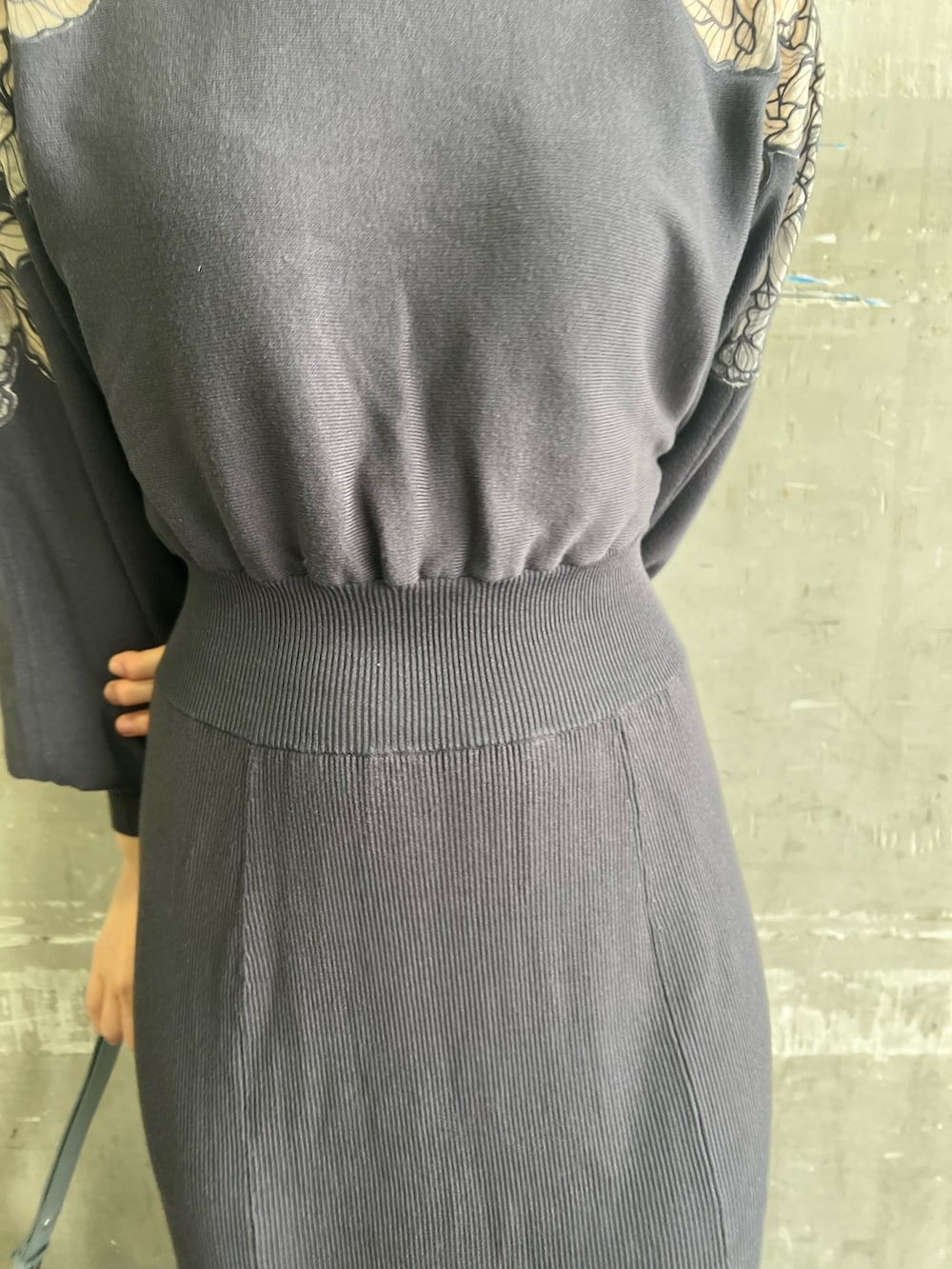 「JW PEIの【JWPEI】Joy ショルダーバッグ（ショルダーバッグ、ブルー系）」を使った、RUNA ONISHIさん（レディース・163cm）の冬コーディネートの5枚目の写真